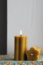 Load image into Gallery viewer, Beeswax Flower Pillar Candle