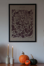 Load image into Gallery viewer, Spiral Beeswax Candles