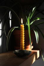 Load image into Gallery viewer, Spiral Beeswax Candles